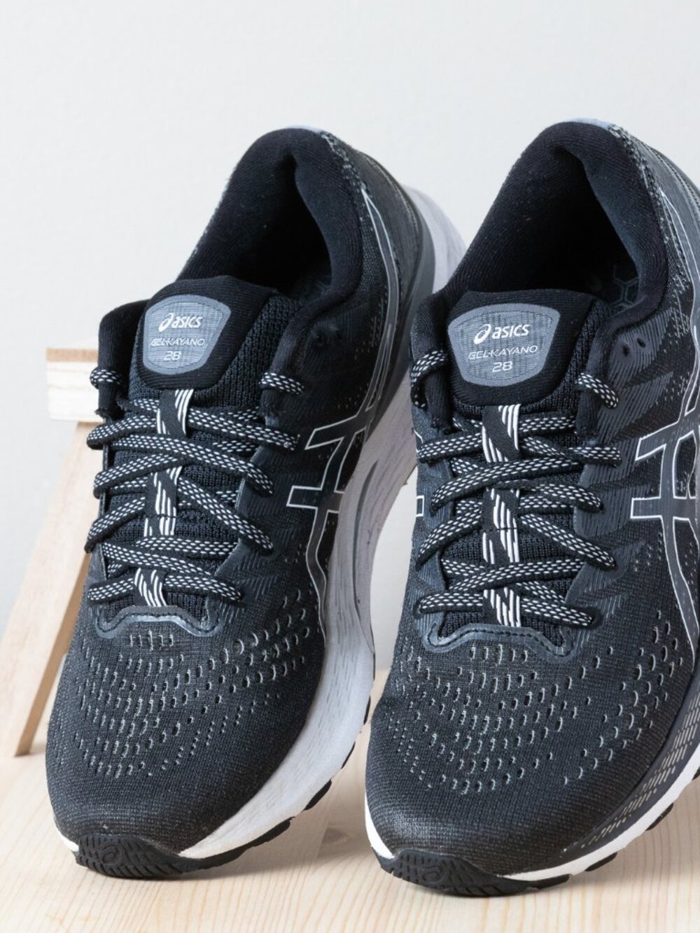 ASICS Gel-Kayano 29 running shoes – women’s size 8½ US / UK 6.5 / EU 40